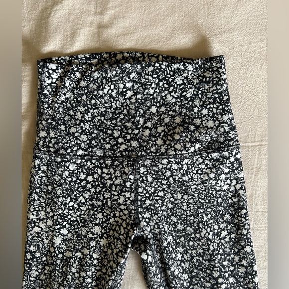 Lululemon Leggings - Picture 5 of 5